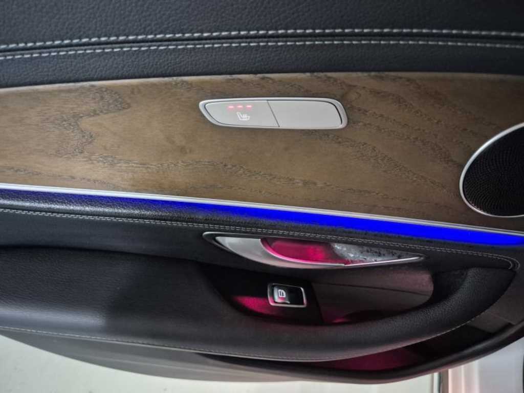 벤츠 E 클래스 E-클래스 W213 E220d 4MATIC 익스클루시브 이미지 9