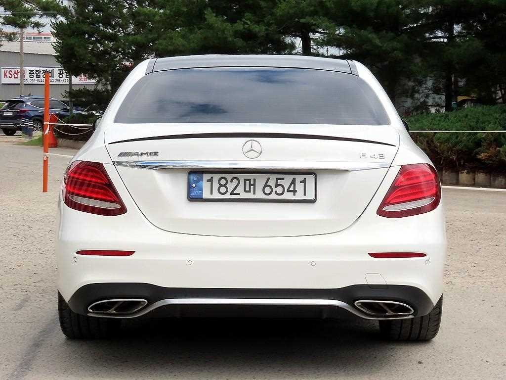 벤츠 E 클래스 E-클래스 W213 E43 AMG 4MATIC 이미지 4