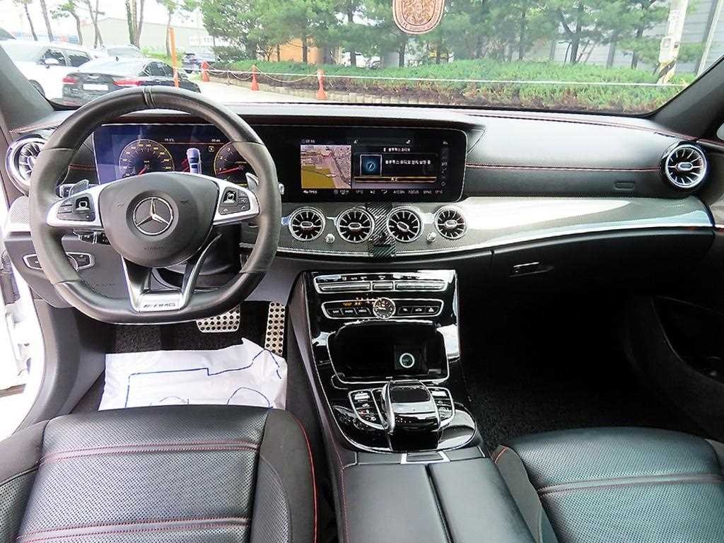 벤츠 E 클래스 E-클래스 W213 E43 AMG 4MATIC 이미지 7