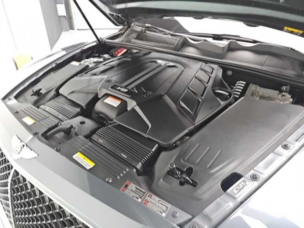 벤틀리 벤테이가 4.0 V8 이미지 5