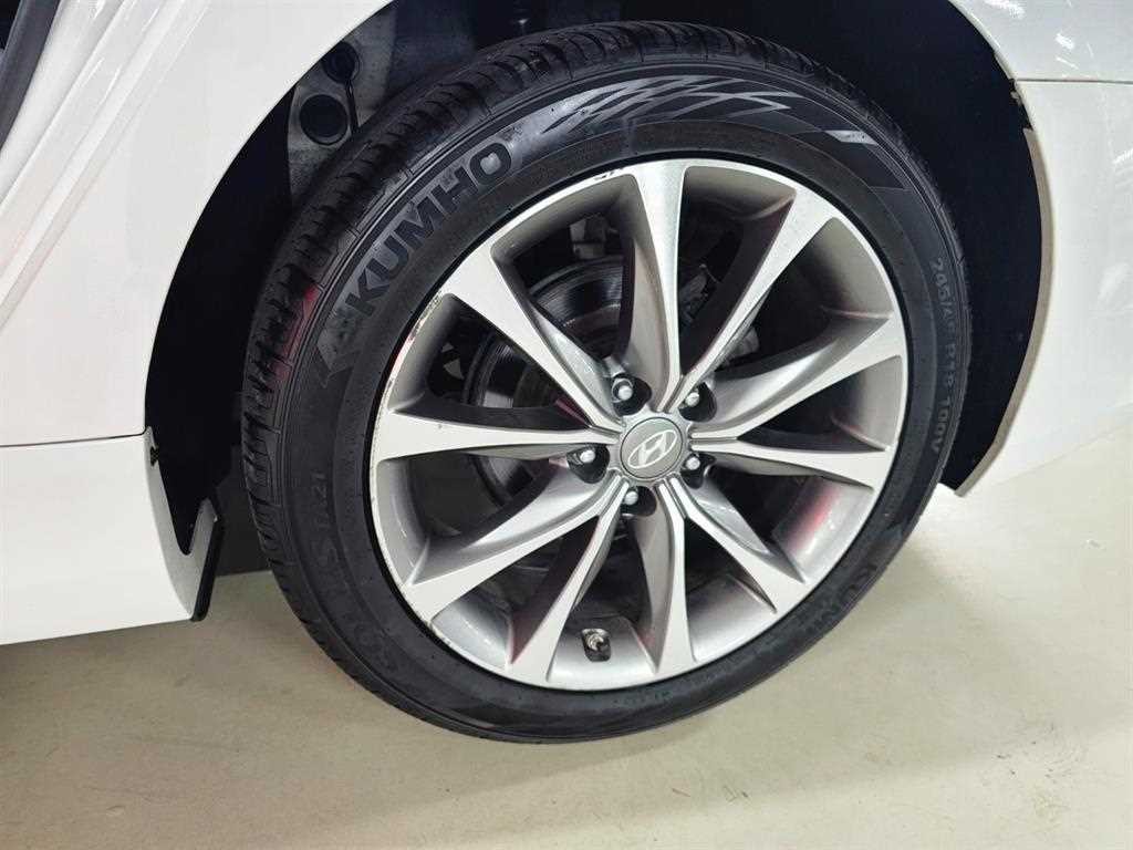 현대 그랜저 그랜저 HG HG300 PREMIUM 기본형 이미지 19
