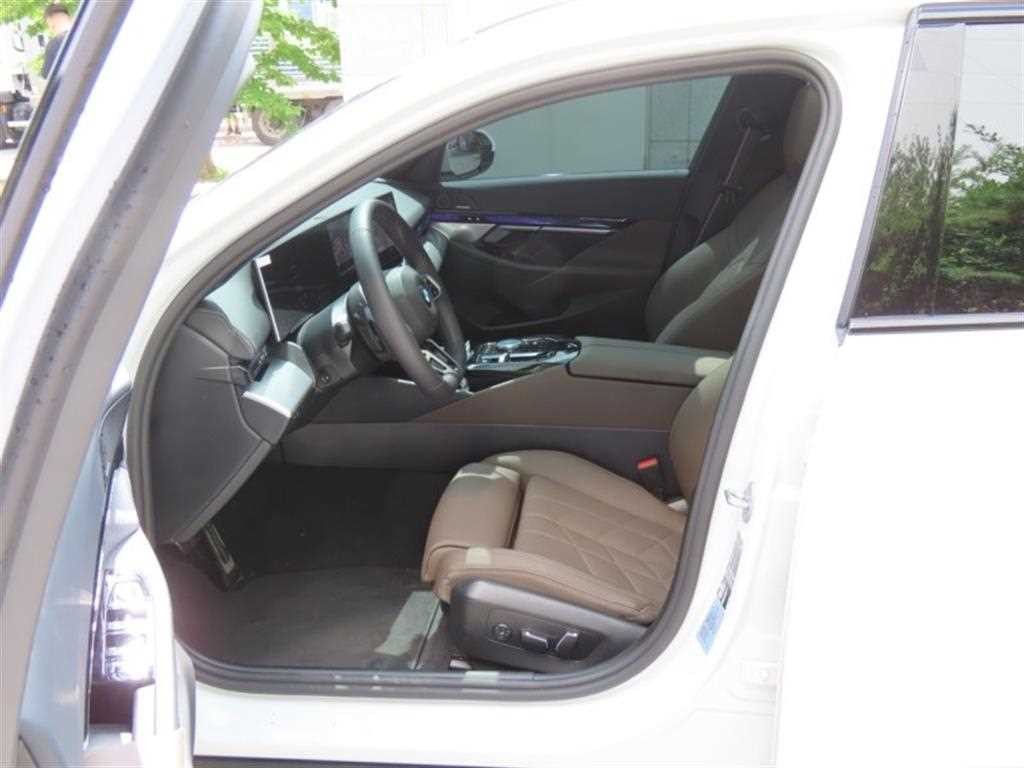 BMW 5시리즈 5시리즈 (G60) 520i 스페셜 에디션 이미지 13