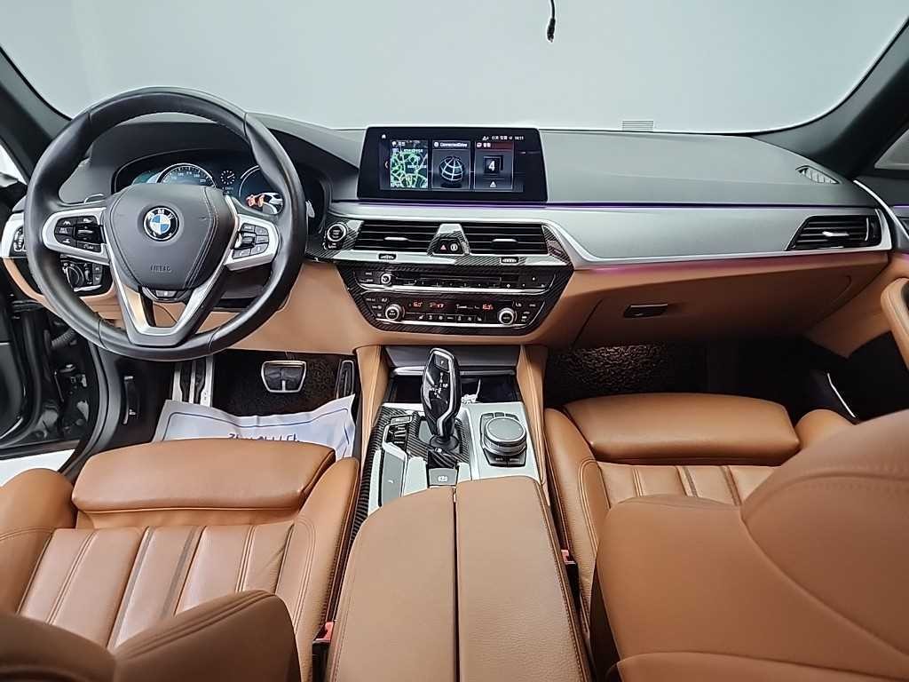 BMW 5시리즈 5시리즈 (G30) 530i M 스포츠 플러스 이미지 7