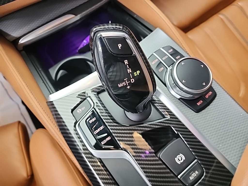 BMW 5시리즈 5시리즈 (G30) 530i M 스포츠 플러스 이미지 8