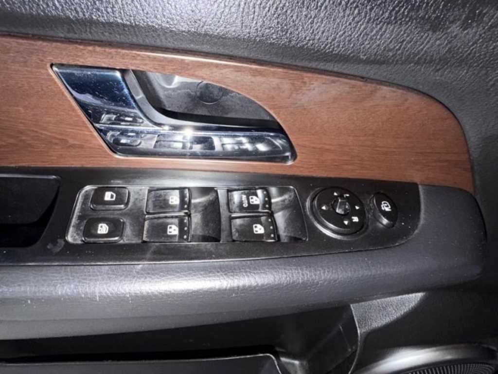 KG모빌리티(쌍용) 렉스턴 렉스턴W 2.0  4WD RX7 럭셔리 이미지 11