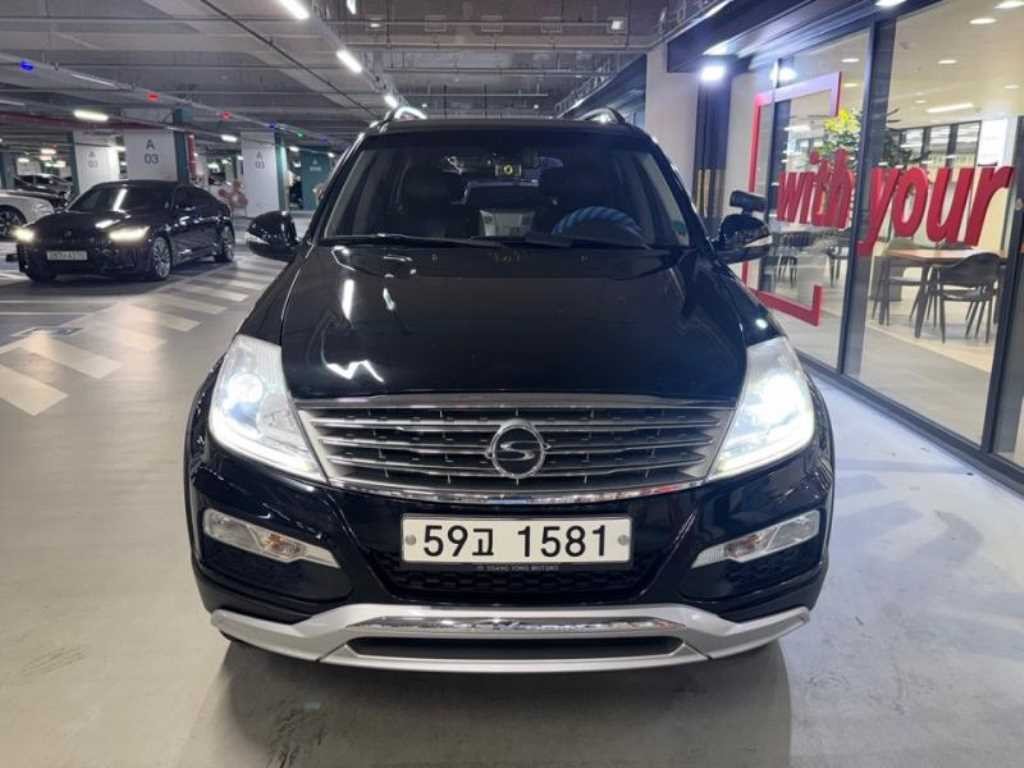 KG모빌리티(쌍용) 렉스턴 렉스턴W 2.0  4WD RX7 럭셔리 이미지 2