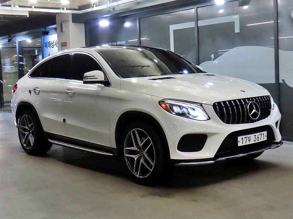 벤츠 GLE 클래스 GLE 클래스 W166 GLE 350 d 4MATIC 쿠페 이미지 1