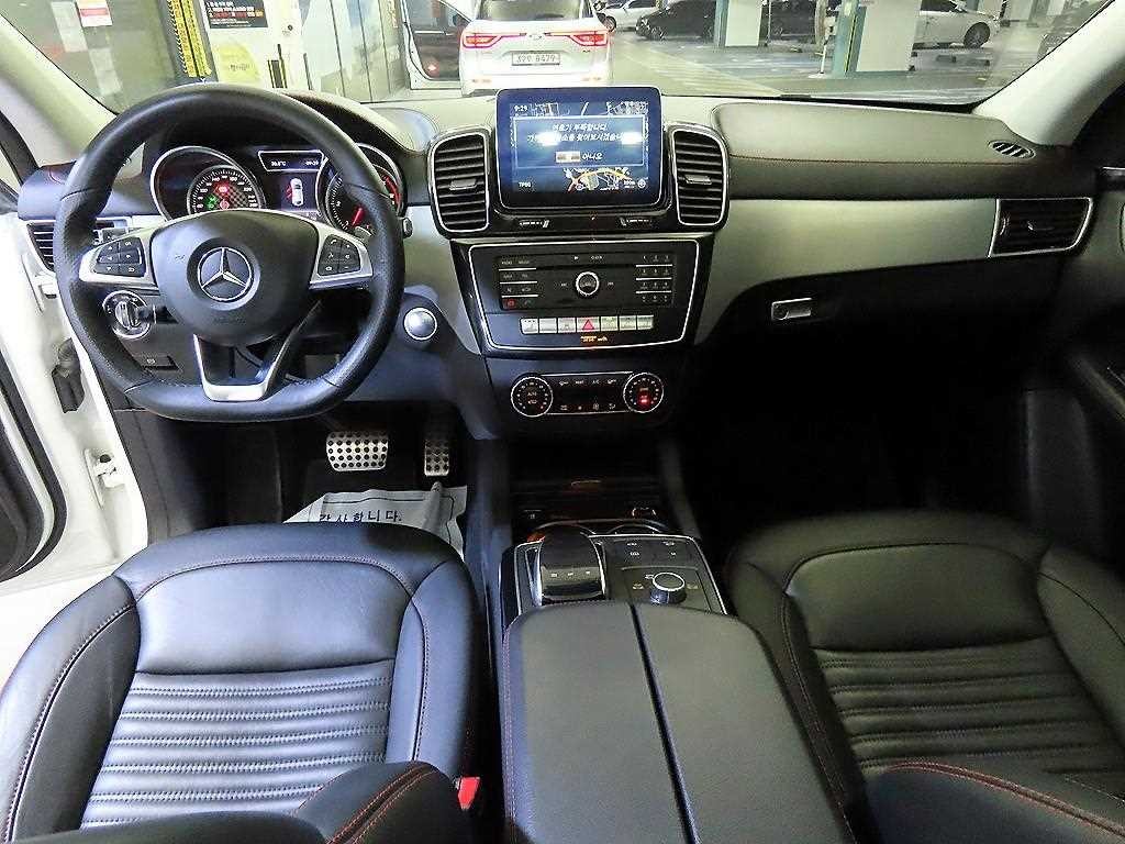벤츠 GLE 클래스 GLE 클래스 W166 GLE 350 d 4MATIC 쿠페 이미지 10