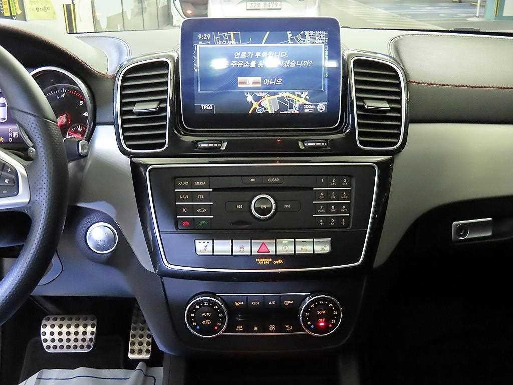 벤츠 GLE 클래스 GLE 클래스 W166 GLE 350 d 4MATIC 쿠페 이미지 11