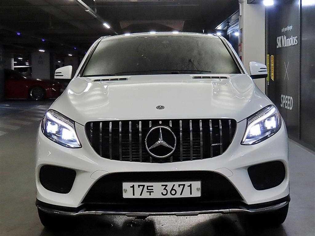 벤츠 GLE 클래스 GLE 클래스 W166 GLE 350 d 4MATIC 쿠페 이미지 2
