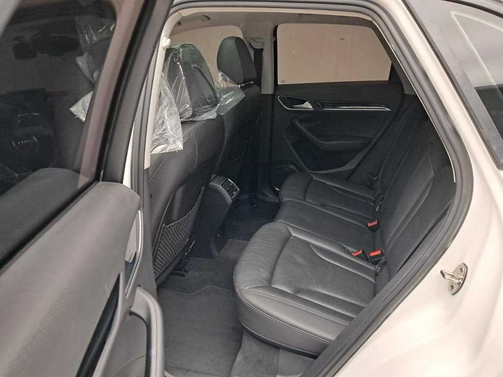 아우디 Q3 35 TDI 콰트로 프레스티지 이미지 12