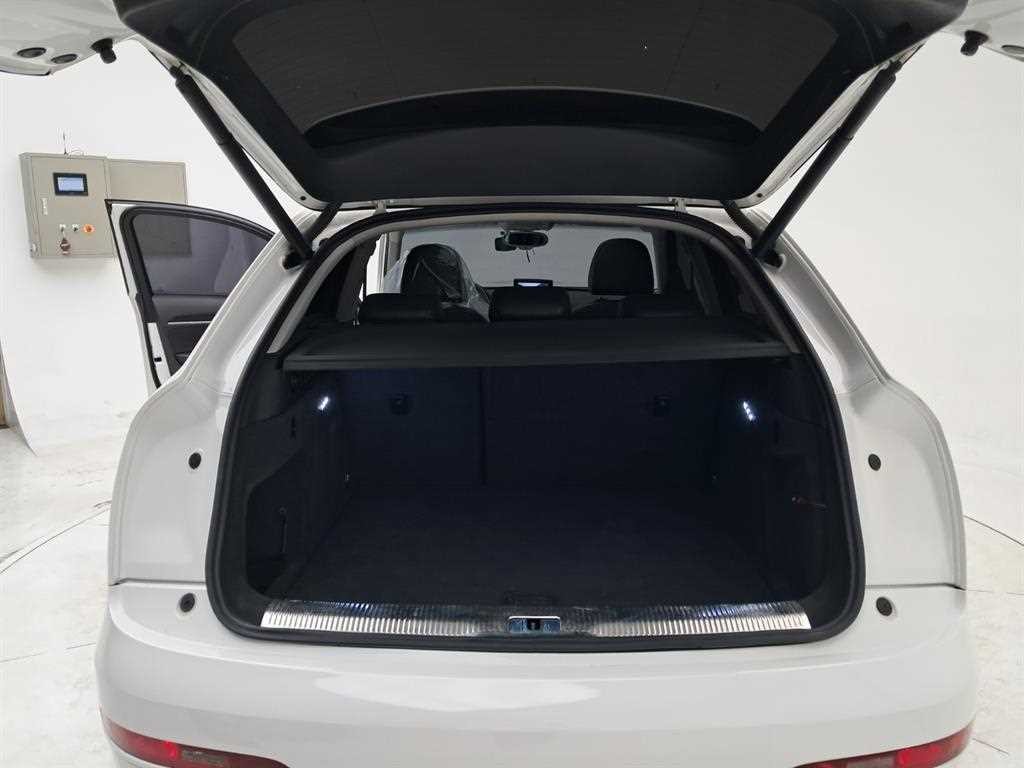 아우디 Q3 35 TDI 콰트로 프레스티지 이미지 17