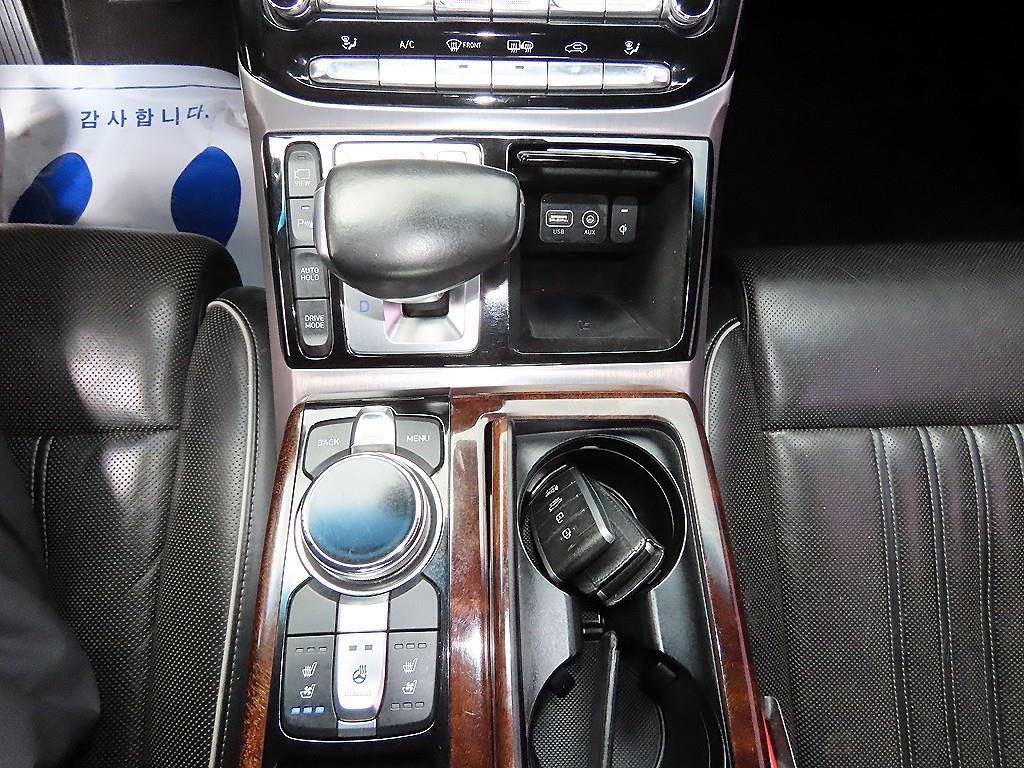 제네시스 EQ900 3.8 GDI AWD 프리미엄 럭셔리 이미지 11