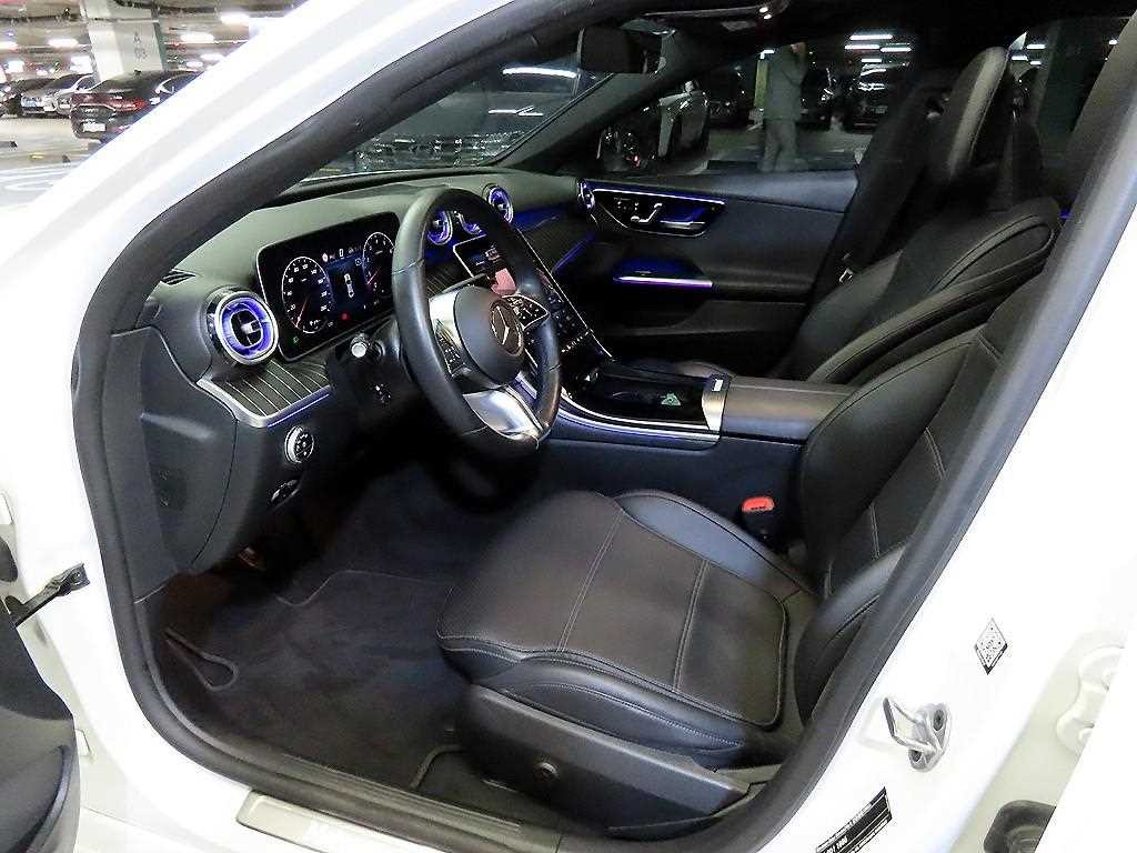 벤츠 C 클래스 C클래스 W206 C200 4MATIC 아방가르드 이미지 6