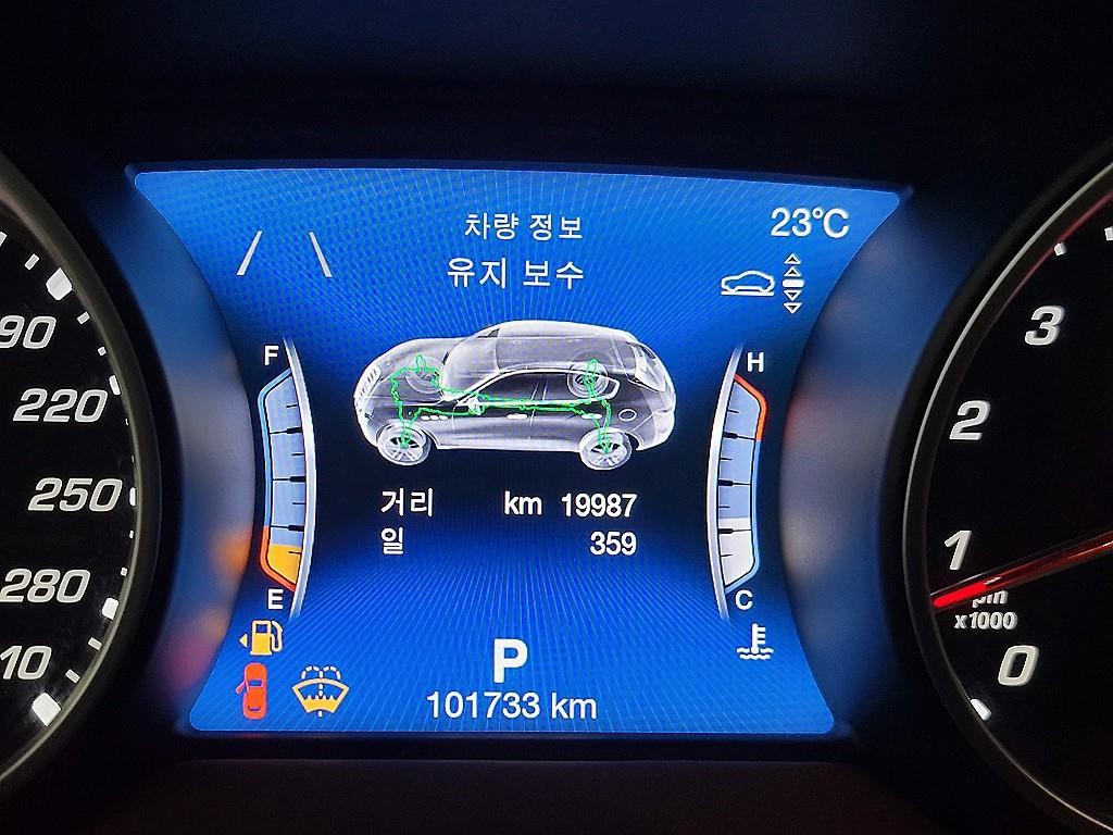 마세라티 르반떼 3.0  AWD 그란 루쏘 이미지 10