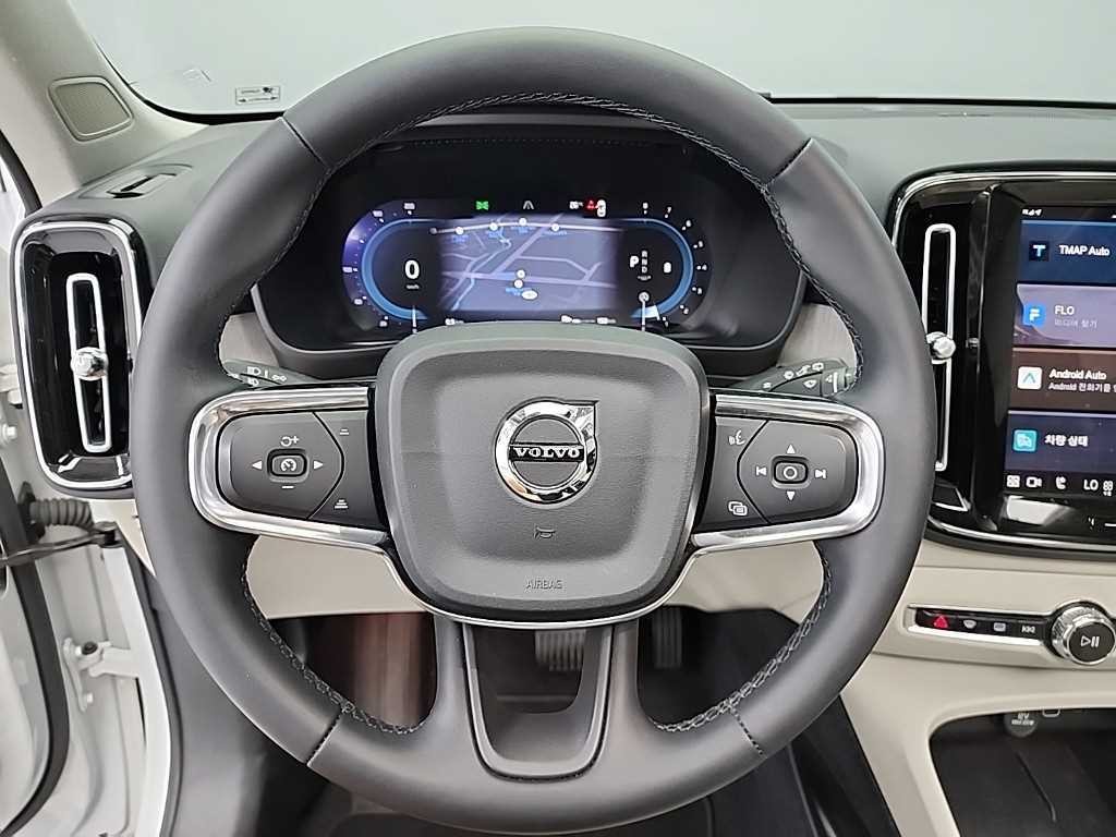 볼보 XC40 B4 AWD 얼티메이트 브라이트 이미지 10
