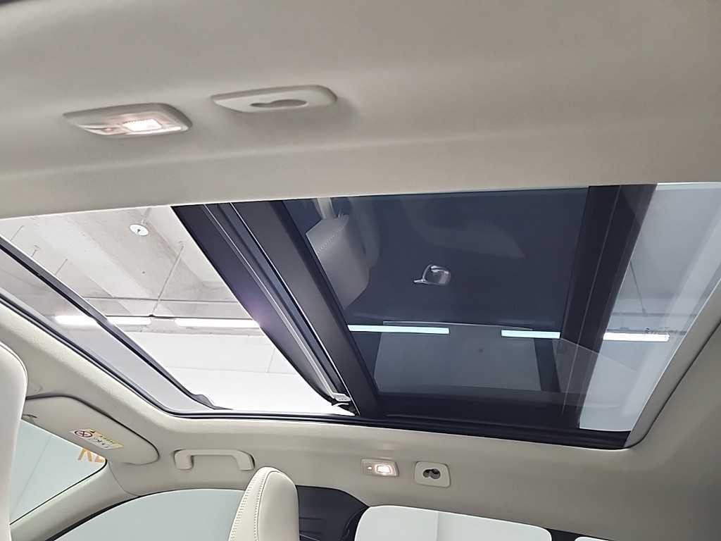볼보 XC40 B4 AWD 얼티메이트 브라이트 이미지 15