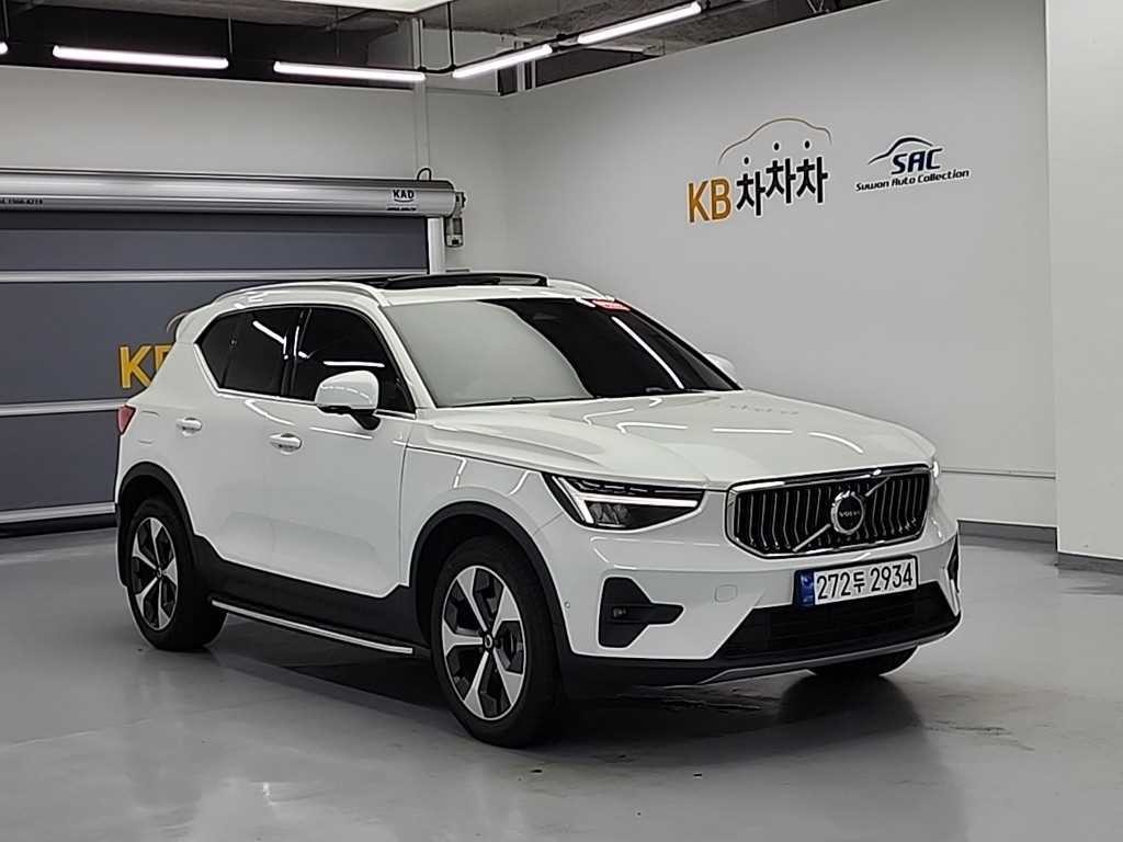 볼보 XC40 B4 AWD 얼티메이트 브라이트 이미지 5