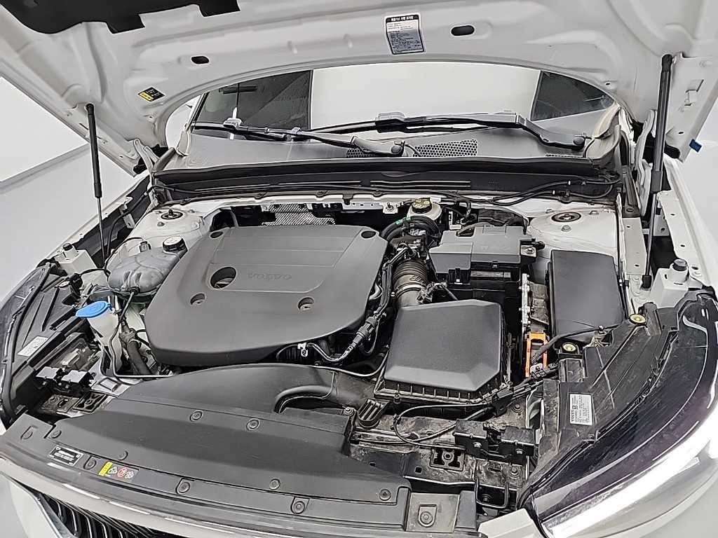 볼보 XC40 B4 AWD 얼티메이트 브라이트 이미지 6