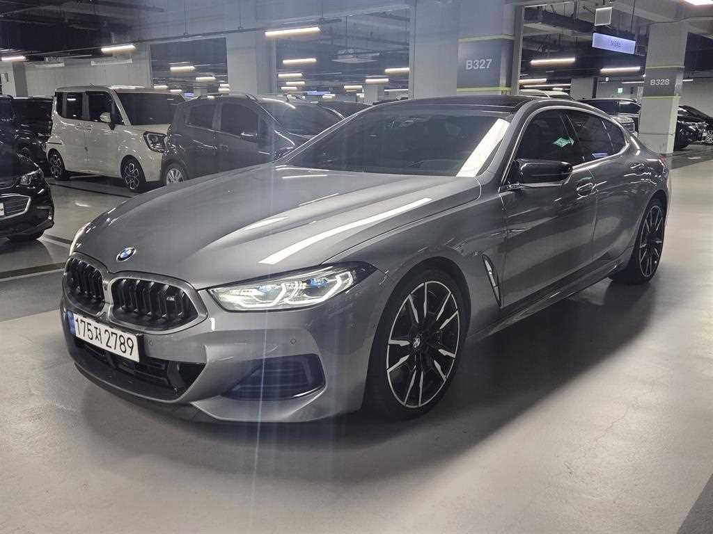 BMW 8시리즈 8시리즈 (G15) M850i xDrive 그란 쿠페 이미지 3