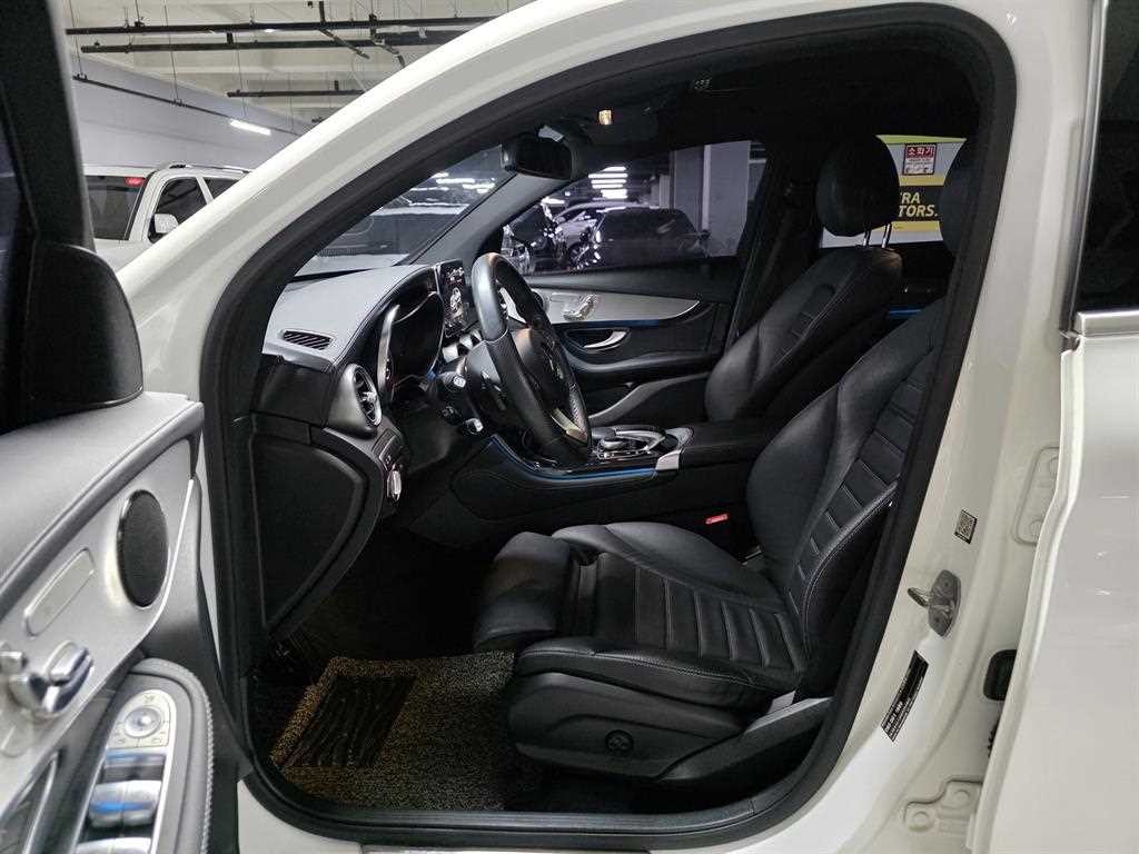 벤츠 GLC 클래스 GLC클래스 X253 GLC 220 d 4MATIC 프리미엄 쿠페 이미지 7