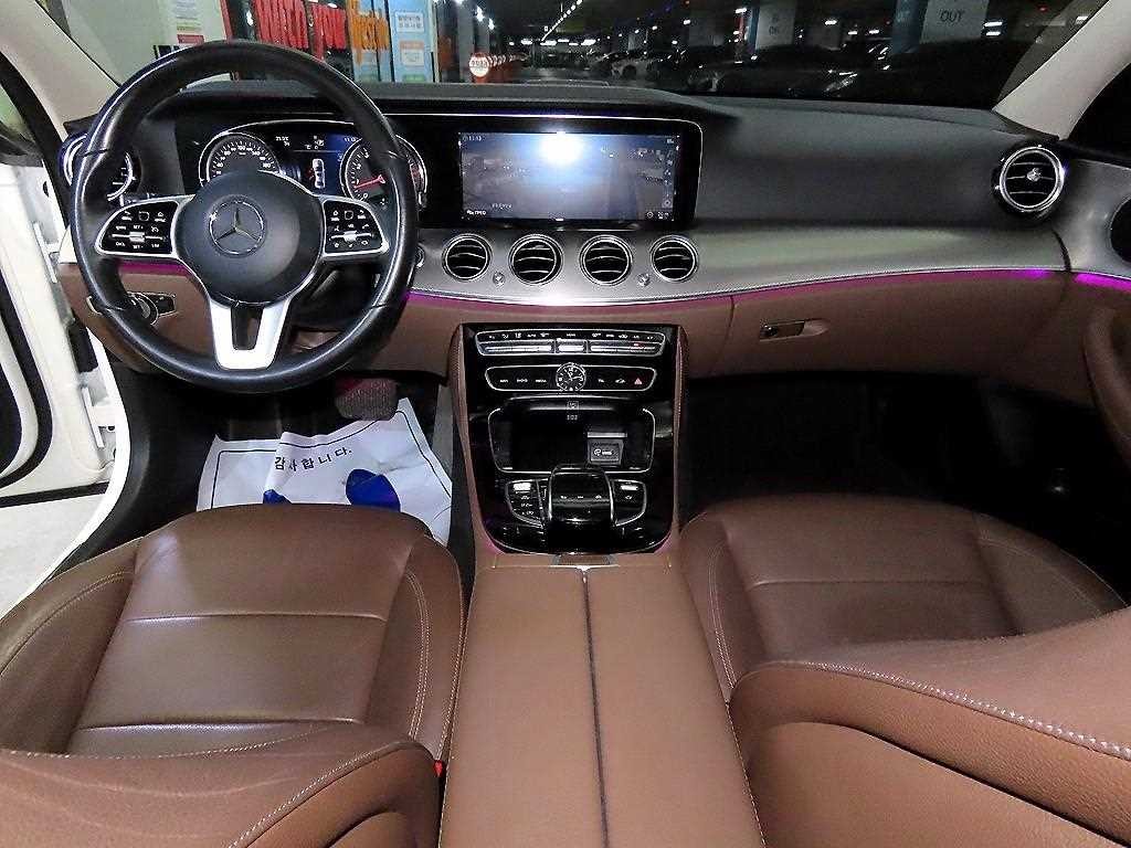 벤츠 E 클래스 E-클래스 W213 E300 아방가르드 이미지 10