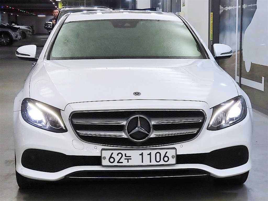 벤츠 E 클래스 E-클래스 W213 E300 아방가르드 이미지 2