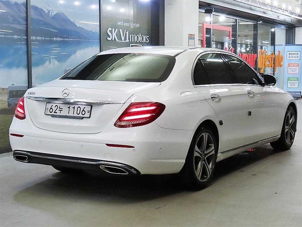 벤츠 E 클래스 E-클래스 W213 E300 아방가르드 이미지 4
