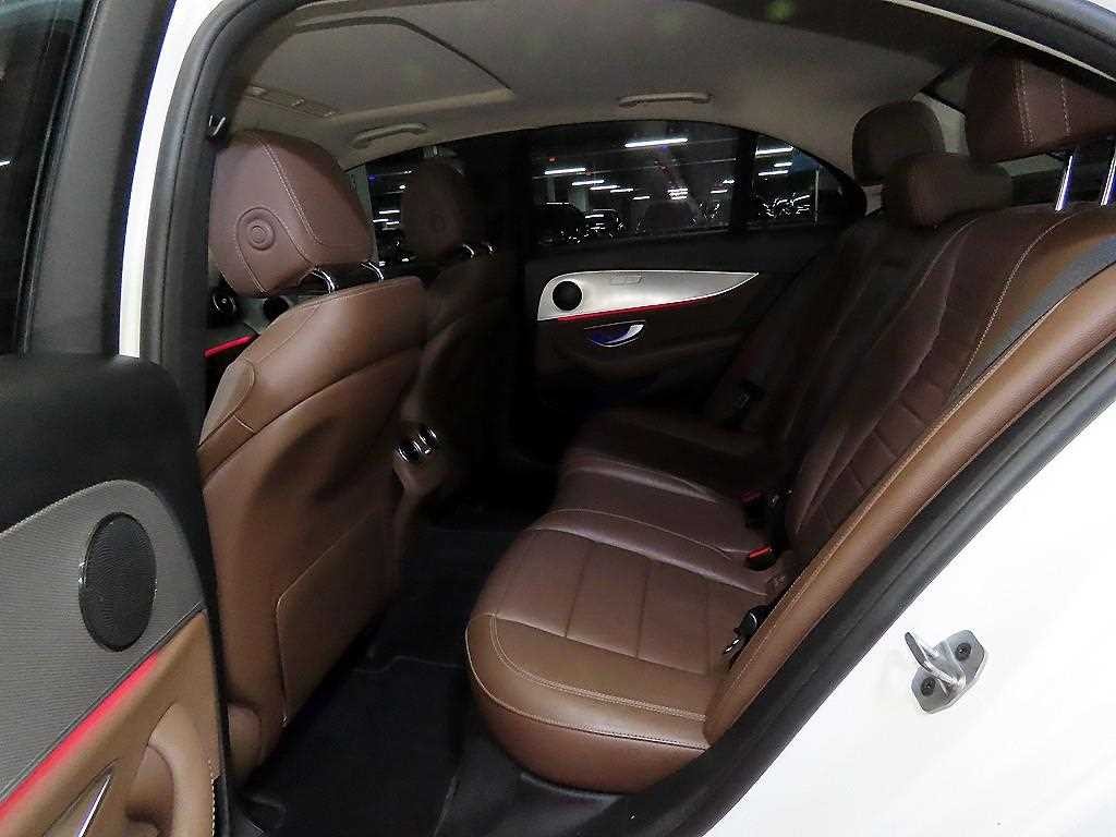 벤츠 E 클래스 E-클래스 W213 E300 아방가르드 이미지 7