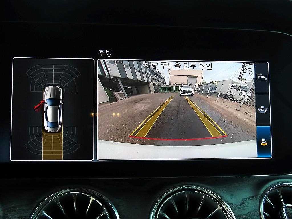 벤츠 E 클래스 E-클래스 W213 E220d 쿠페 이미지 15