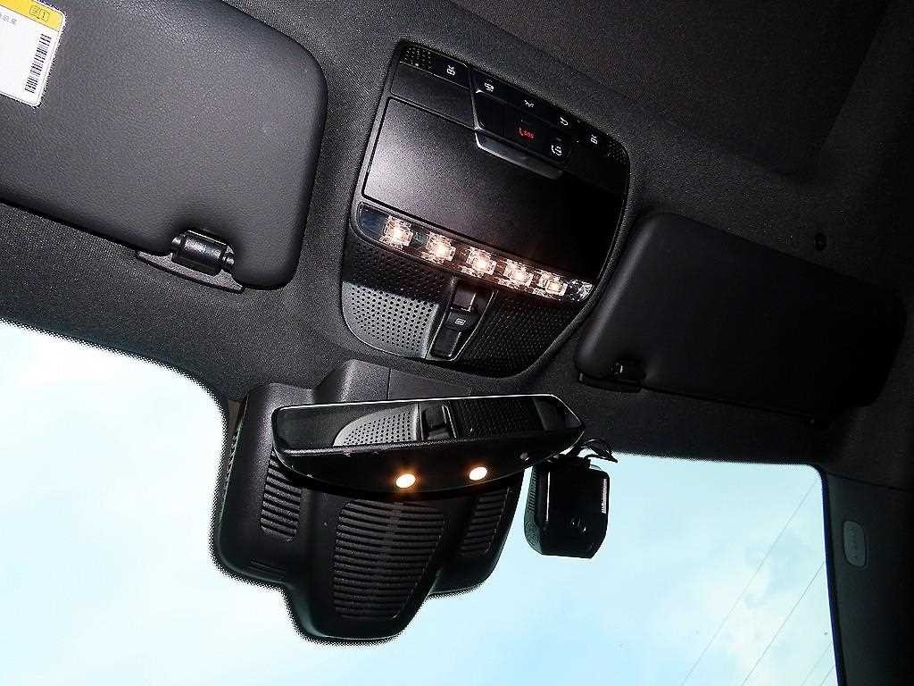 벤츠 E 클래스 E-클래스 W213 E220d 쿠페 이미지 16