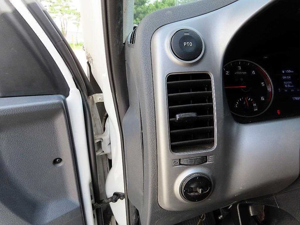 소형화물 카고(소형) [카고]봉고3 (LPG2.5터보) 킹캡/장축/4WD GLS 이미지 13