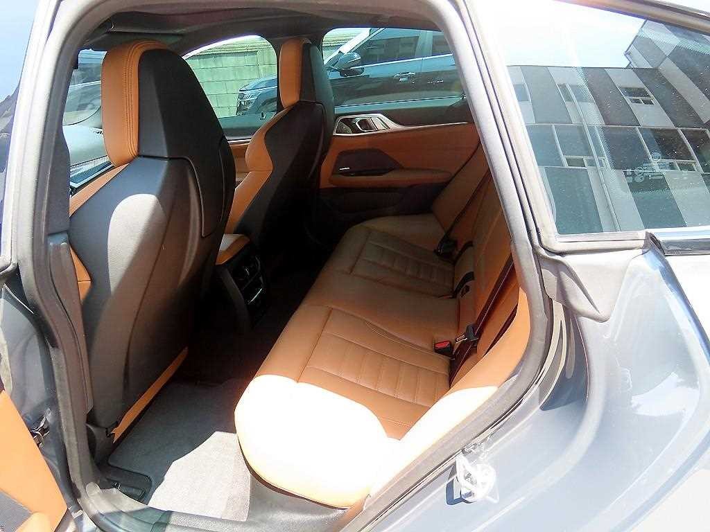 BMW i4 M50 프로 이미지 7
