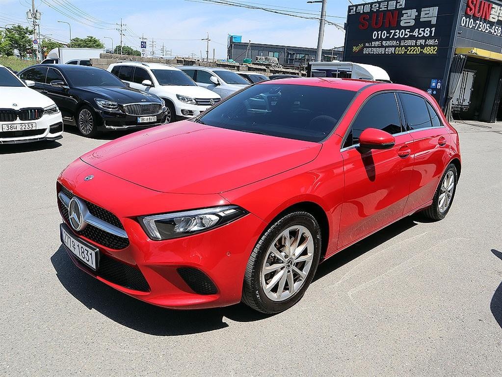벤츠 A 클래스 A클래스 W177 A220 해치백 이미지 2