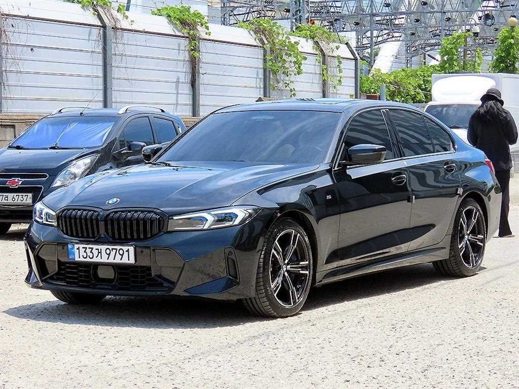 BMW 3시리즈 3시리즈 (G20) 320i M 스포츠 이미지 2