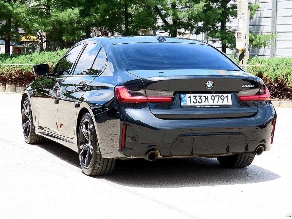BMW 3시리즈 3시리즈 (G20) 320i M 스포츠 이미지 3