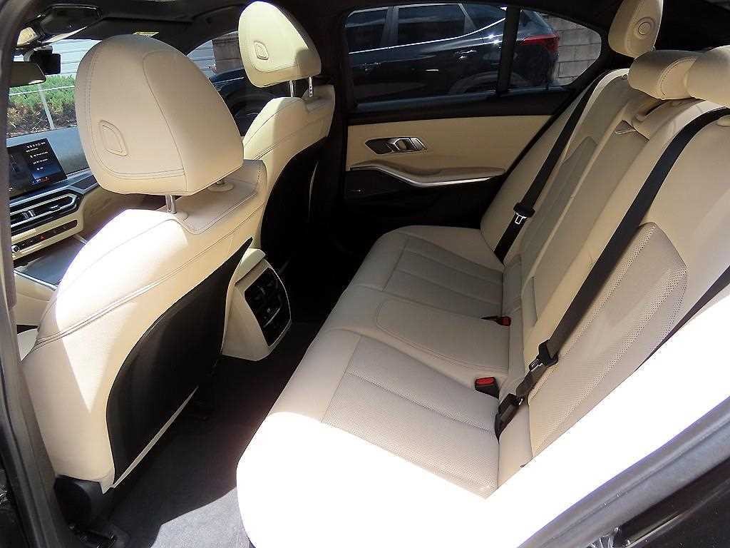 BMW 3시리즈 3시리즈 (G20) 320i M 스포츠 이미지 6