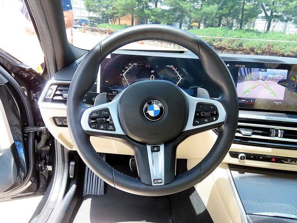 BMW 3시리즈 3시리즈 (G20) 320i M 스포츠 이미지 8