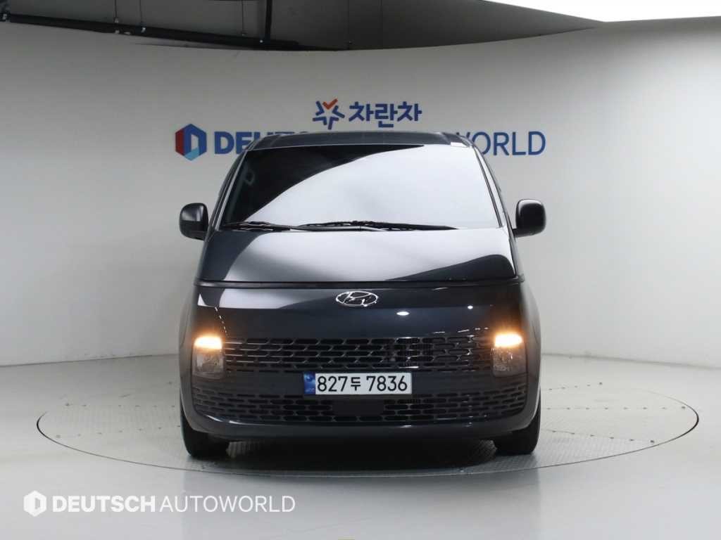 현대 스타리아 2WD 디젤 카고 스마트 3인승 이미지 3