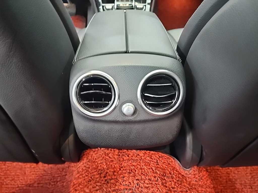 벤츠 C 클래스 C클래스 W205 C200 이미지 14