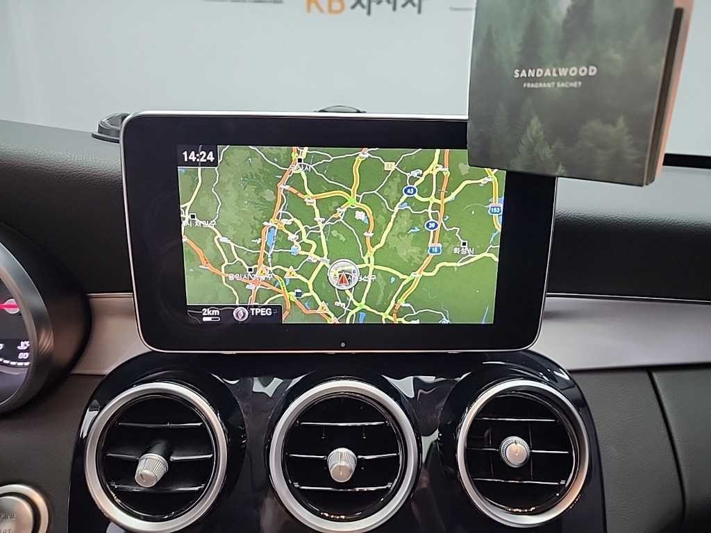 벤츠 C 클래스 C클래스 W205 C200 이미지 16