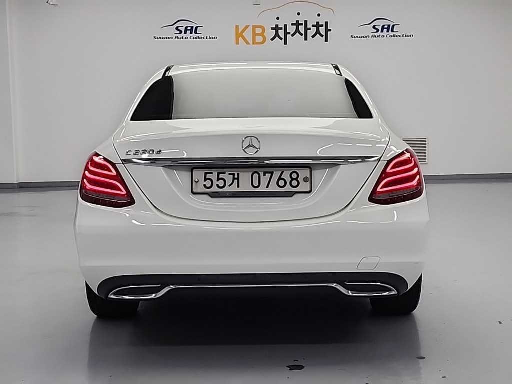 벤츠 C 클래스 C클래스 W205 C200 이미지 4