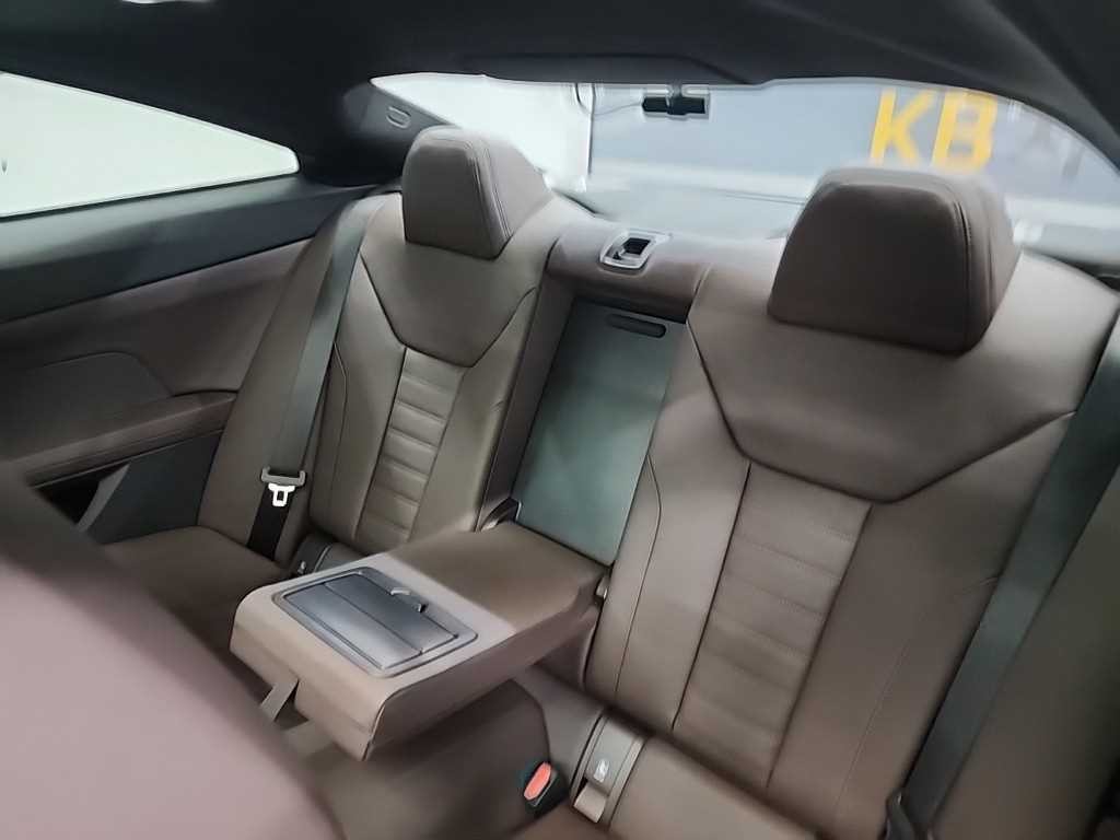BMW 4시리즈 4시리즈 (G22) 420d 쿠페 M 스포츠 이미지 13
