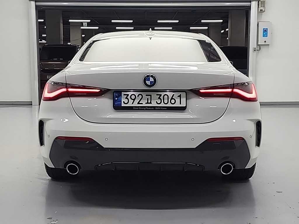 BMW 4시리즈 4시리즈 (G22) 420d 쿠페 M 스포츠 이미지 4