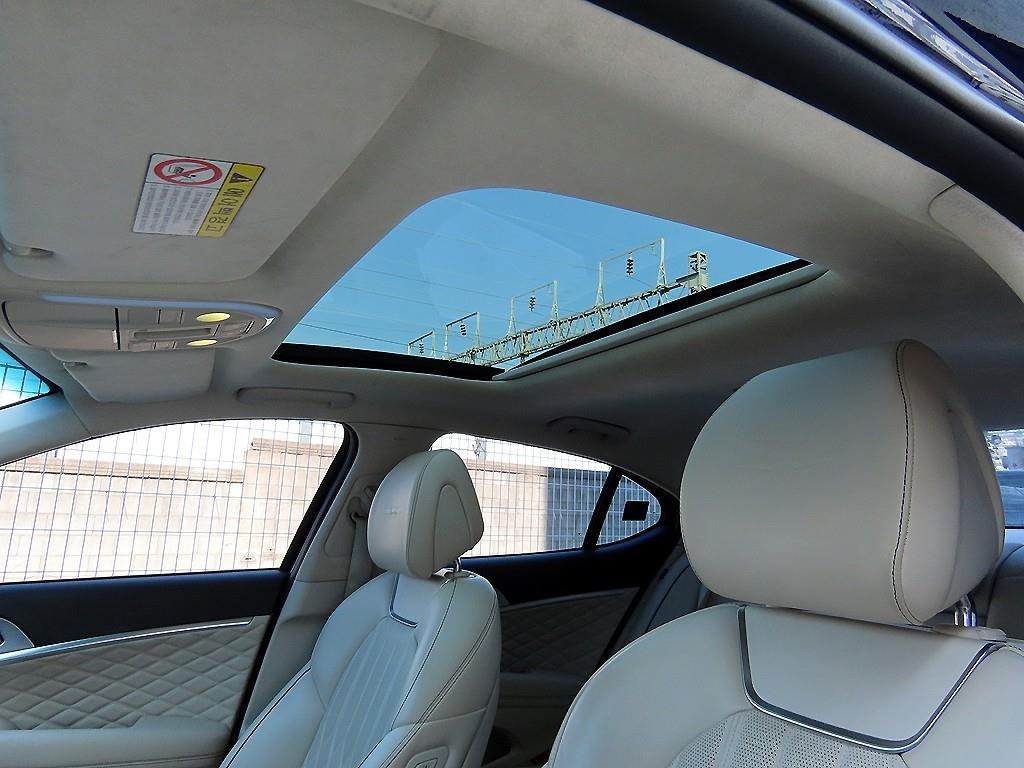제네시스 G70 3.3T 스포츠 AWD 프레스티지 이미지 17