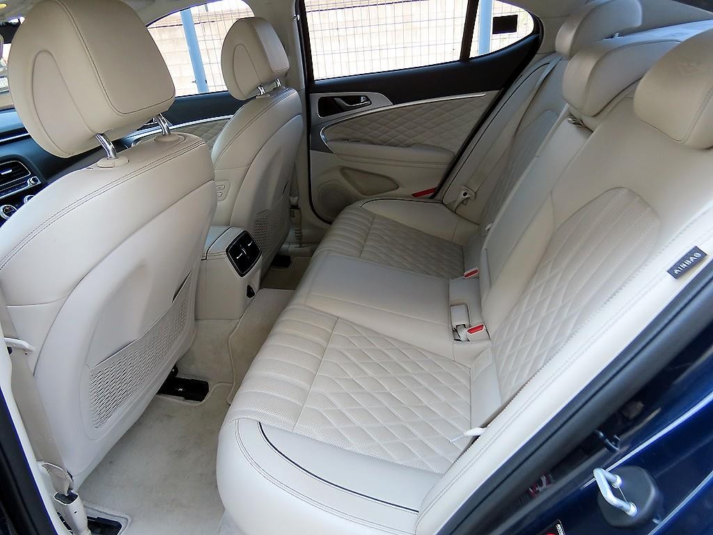 제네시스 G70 3.3T 스포츠 AWD 프레스티지 이미지 6