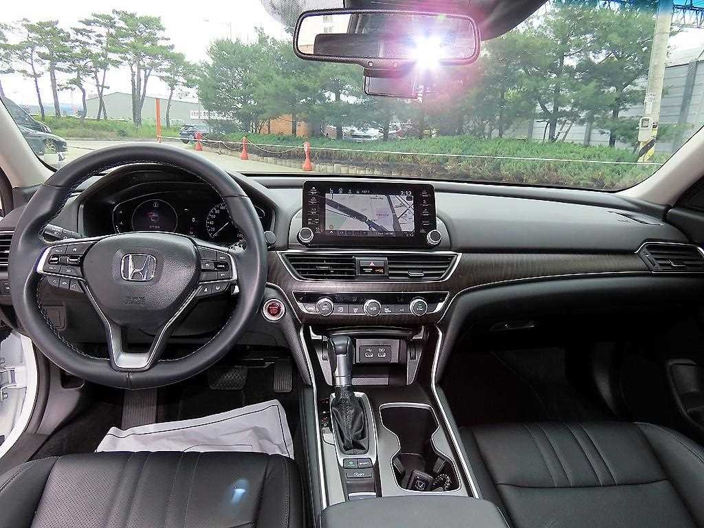 혼다 어코드 어코드(10세대) 1.5 터보 이미지 7