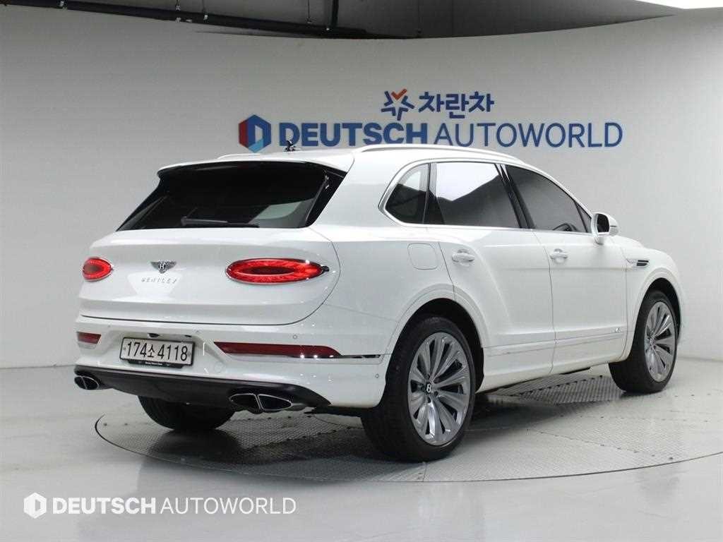 벤틀리 벤테이가 4.0 V8 이미지 2