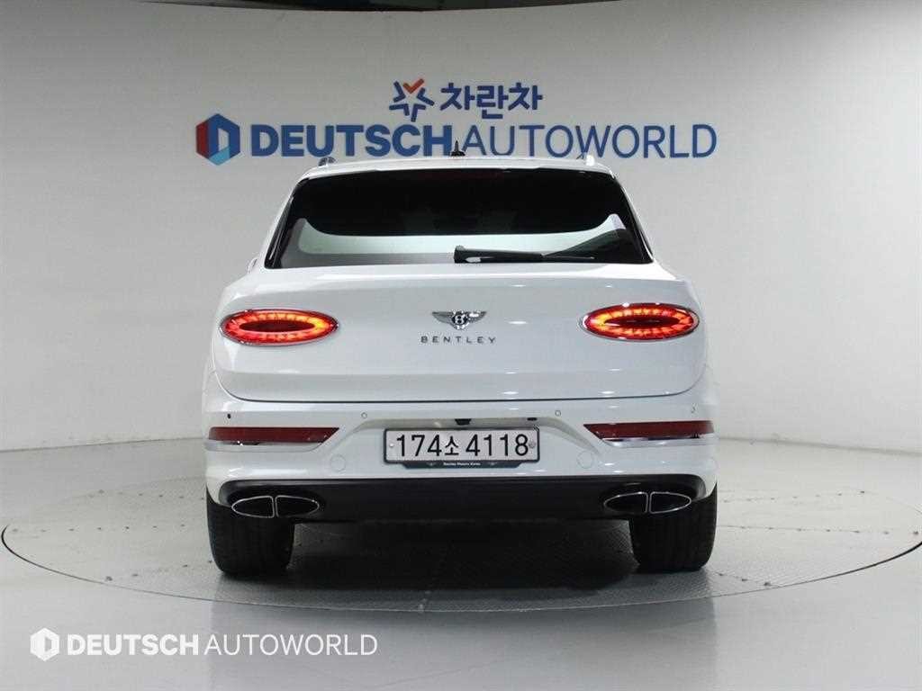 벤틀리 벤테이가 4.0 V8 이미지 4