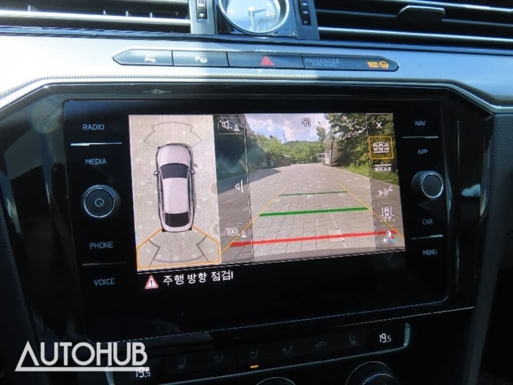 폭스바겐 아테온 2.0 TDI 엘레강스 프레스티지 이미지 10